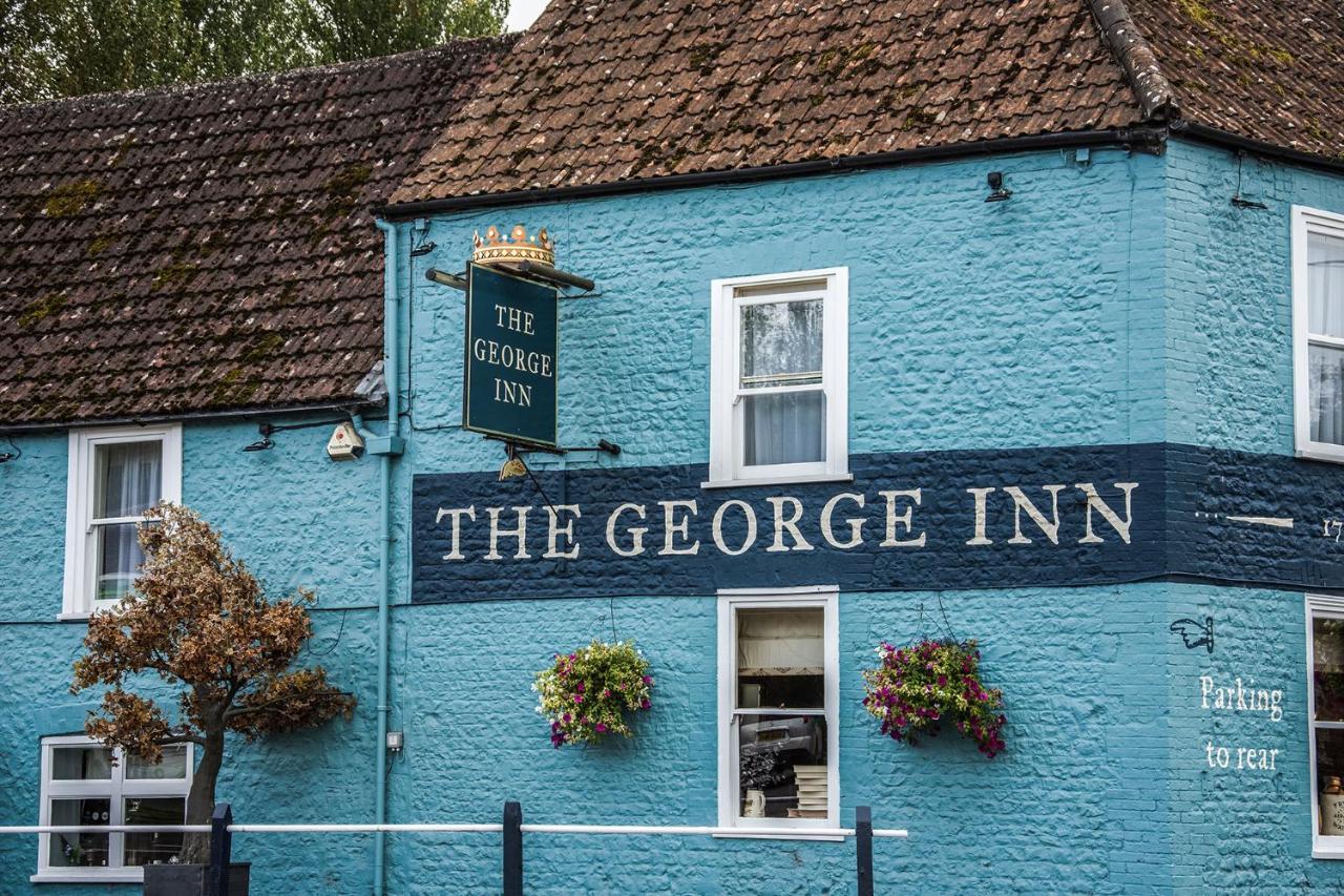 The George Inn Warminster Extérieur photo